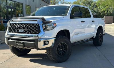 2018 Toyota Tundra SR5