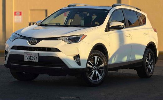 2017 Toyota RAV4 XLE