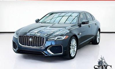 2022 Jaguar XF SE