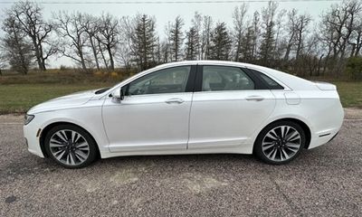 2017 Lincoln MKZ Reserve