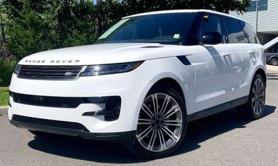 2025 Land Rover Range Sport P360 SE