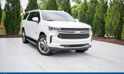 2022 Chevrolet Suburban LT