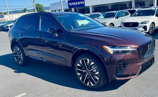2026 Volvo XC60 Ultra Dark