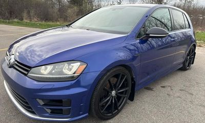 2017 Volkswagen Golf R Base