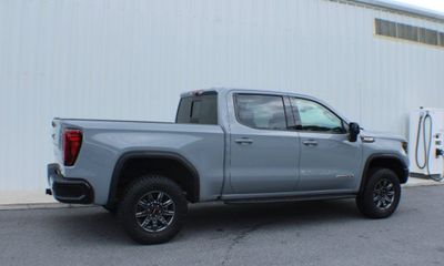 2025 GMC Sierra AT4X
