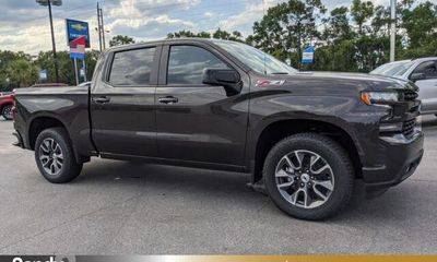 2021 Chevrolet Silverado RST