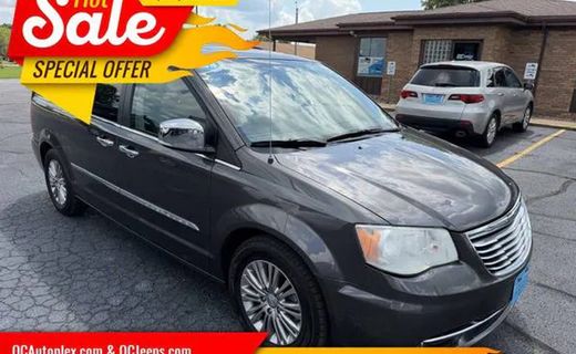 2016 Chrysler Town AND Country RT