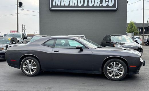 2021 Dodge Challenger SXT