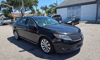 2014 Lincoln MKS Base