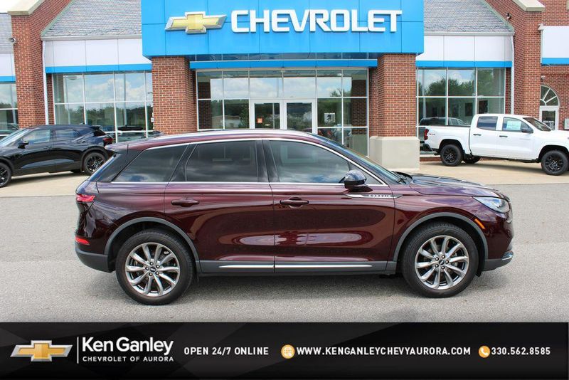2020 Lincoln Corsair — a typically priced live listing