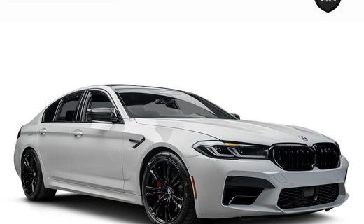 2023 BMW M5