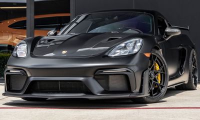 2025 Porsche 718 Cayman GT4 RS