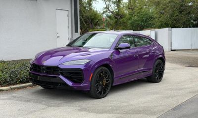 2025 Lamborghini Urus SE