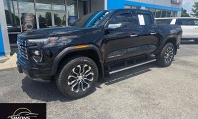 2023 GMC Canyon Denali