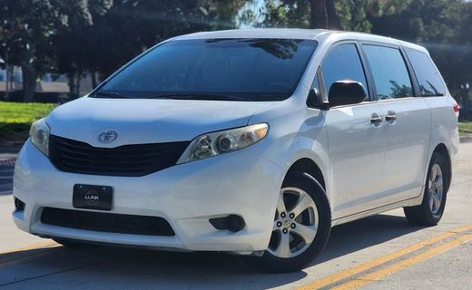 2013 Toyota Sienna L