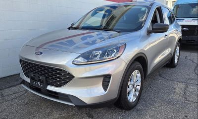 2022 Ford Escape SE