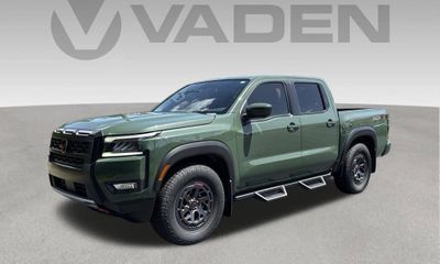 2025 Nissan Frontier SV