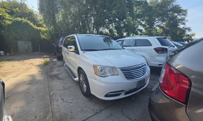 2011 Chrysler Town AND Country Limited