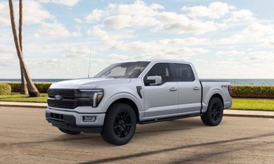 2025 Ford F-150 Platinum