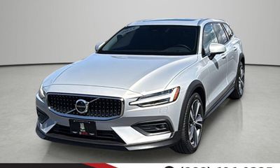 2025 Volvo V60CC Plus