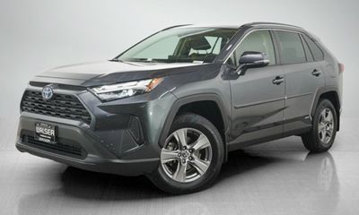 2022 Toyota RAV4 XLE