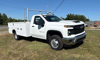 2025 Chevrolet Silverado HD Work Truck
