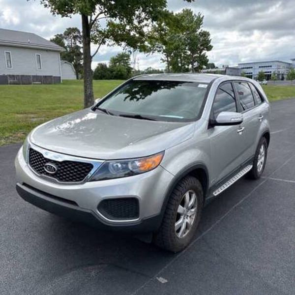 2012 Kia Sorento — a typically priced live listing