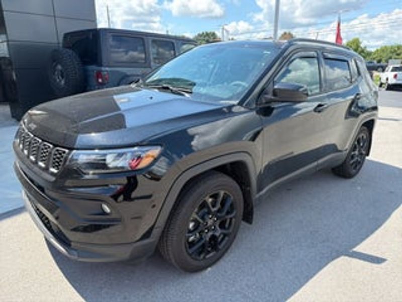 2025 Jeep Compass — a typically priced live listing