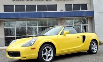 2002 Toyota MR2 Spyder