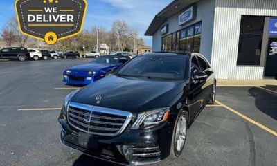 2020 Mercedes-Benz S-Class S560 4M