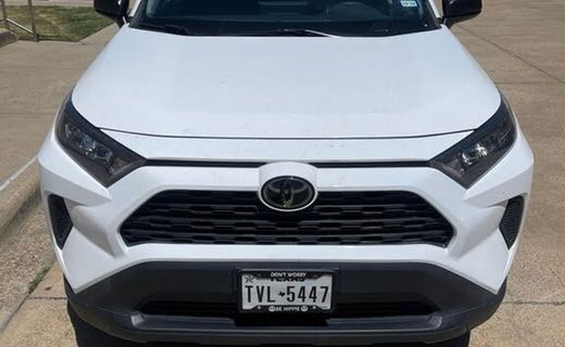 2020 Toyota RAV4 LE