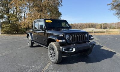 2026 Jeep Gladiator Sport