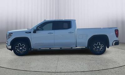 2023 GMC Sierra SLT