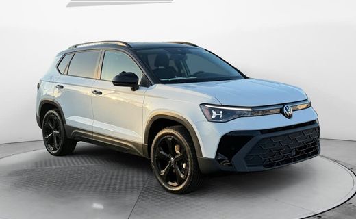 2026 Volkswagen Taos 4MOTION SE Black