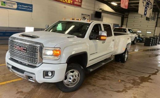 2019 GMC Sierra HD Denali