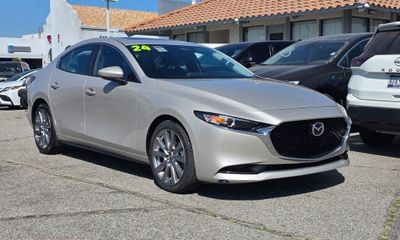 2024 Mazda MAZDA3 Preferred Package