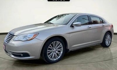 2013 Chrysler 200 Limited