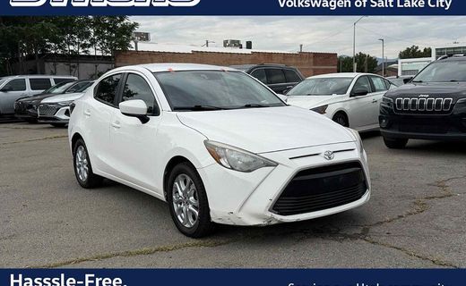 2017 Toyota Yaris IA Base