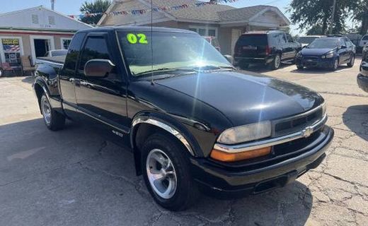 2002 Chevrolet S-10 Pickup LS