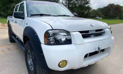 2003 Nissan Frontier XE V6