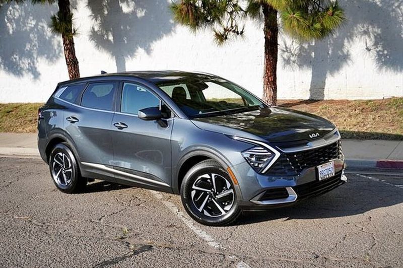 2025 Kia Sportage — a typically priced live listing
