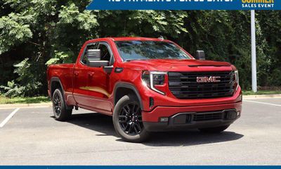 2023 GMC Sierra Elevation