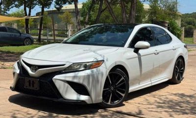 2018 Toyota Camry XSE