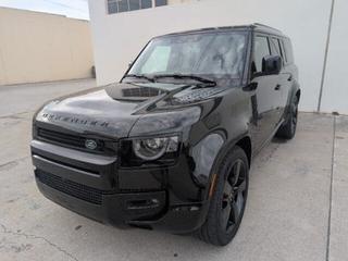 2025 Land Rover Defender 130 SE
