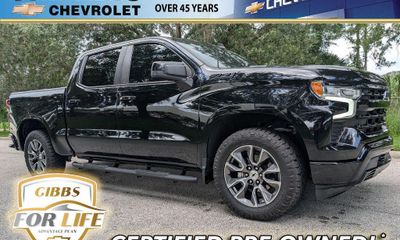 2022 Chevrolet Silverado RST