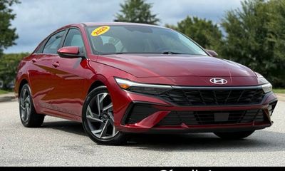 2025 Hyundai Elantra SEL Convenience