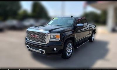 2015 GMC Sierra Denali
