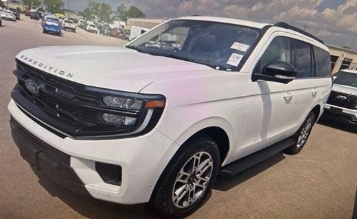 2025 Ford Expedition Active