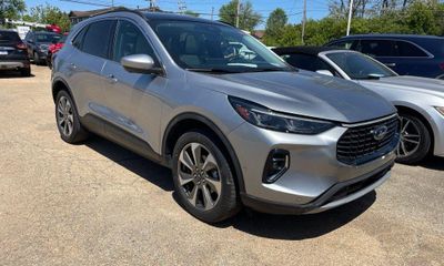 2023 Ford Escape Platinum