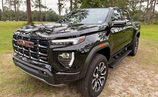 2023 GMC Canyon AT4